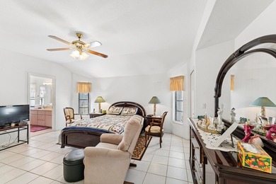 Welcome to this beautifully maintained 3-bedroom, 2-bathroom - photo 27