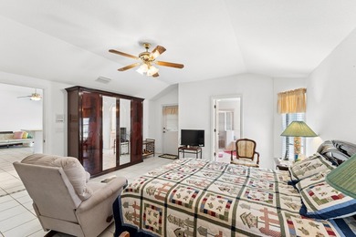 Welcome to this beautifully maintained 3-bedroom, 2-bathroom - photo 28