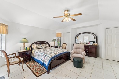 Welcome to this beautifully maintained 3-bedroom, 2-bathroom - photo 30