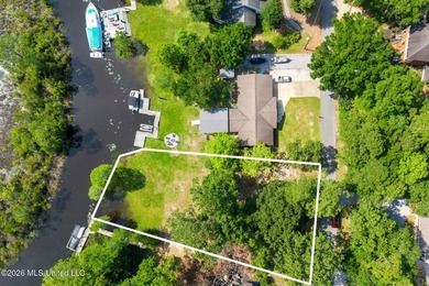 This waterfront on serene Bayou Castelle has a perfect set up - photo 4