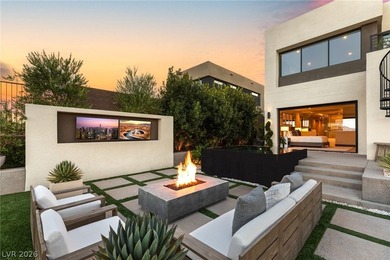 Experience elevated desert contemporary living in this - photo 46
