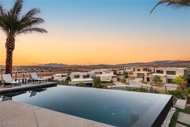 Experience elevated desert contemporary living in this - photo 48