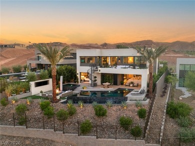 Experience elevated desert contemporary living in this - photo 49