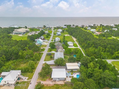 Experience the relaxed Mississippi Gulf Coast lifestyle with - photo 4