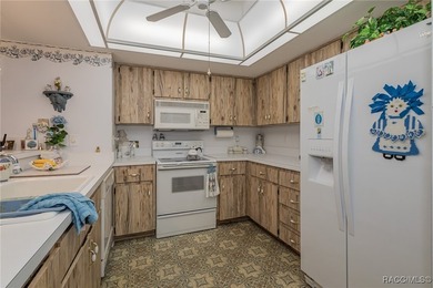 Relax and enjoy convenient living in this 2nd floor corner end - photo 9