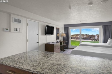 Only Ocean front Condo development in the Florence area! This is - photo 20