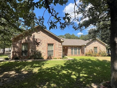 Beautiful home located in the Dogwood Ridge subdivision located - photo 4