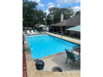 Beautiful home located in the Dogwood Ridge subdivision located - photo 6