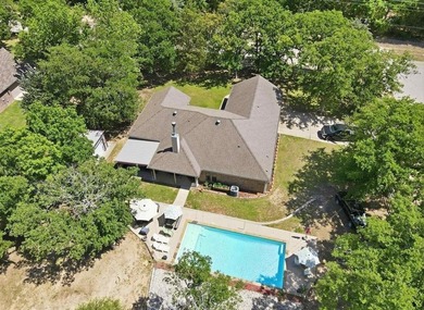 Beautiful home located in the Dogwood Ridge subdivision located - photo 10