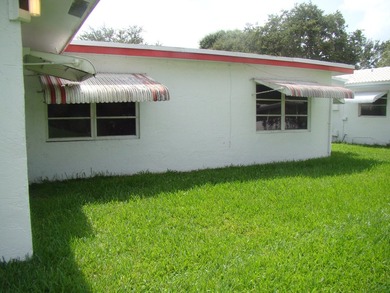 AS-IS WELL MAINTAINED SEMI MODERN DECOR HOME WITH KITCHEN AND - photo 5