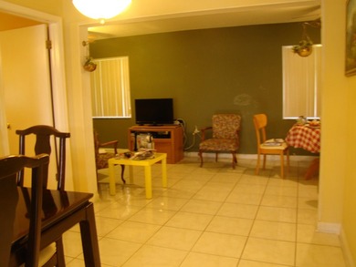 AS-IS WELL MAINTAINED SEMI MODERN DECOR HOME WITH KITCHEN AND - photo 8