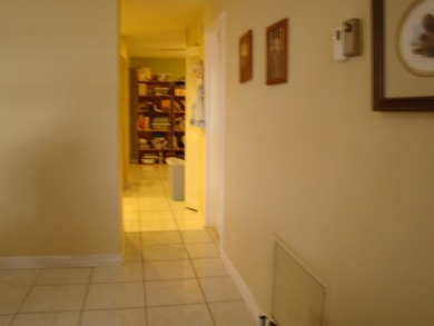 AS-IS WELL MAINTAINED SEMI MODERN DECOR HOME WITH KITCHEN AND - photo 10