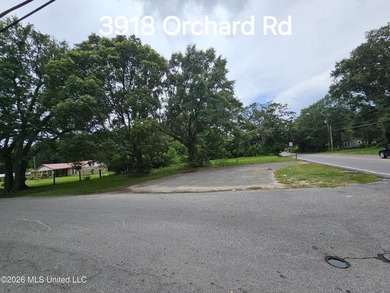 Buyer and/or buyer's agent to verify all information on listing - photo 2