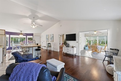 OWNER-OCCUPIED CUSTOM-BUILT 2 BEDROOM, 2 BATH HOME WITH LARGE - photo 13