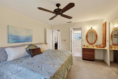 OWNER-OCCUPIED CUSTOM-BUILT 2 BEDROOM, 2 BATH HOME WITH LARGE - photo 18