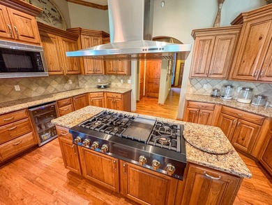 423+/- acre estate in Harrisburg, MO featuring a 27-acre stocked - photo 20