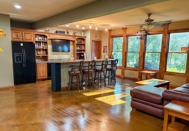 423+/- acre estate in Harrisburg, MO featuring a 27-acre stocked - photo 23