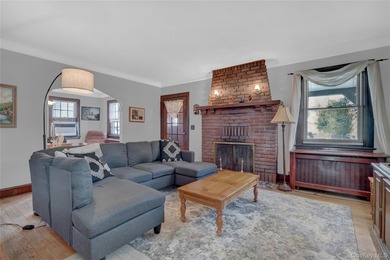 Welcome to 15 Donald Place, East Rockaway; a beautiful 3-bedroom - photo 7