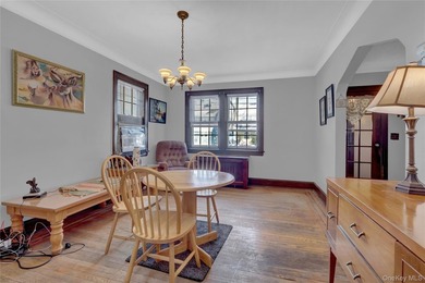 Welcome to 15 Donald Place, East Rockaway; a beautiful 3-bedroom - photo 9