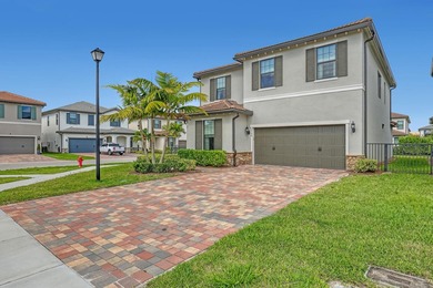 Stunning 2023-built 5-bedroom retreat in the gated community of - photo 2