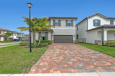 Stunning 2023-built 5-bedroom retreat in the gated community of - photo 3