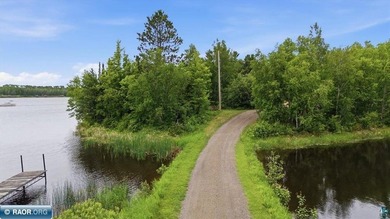 Rare opportunity to own a one of a kind lakefront retreat on a - photo 3