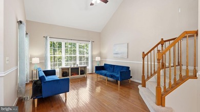 Beautifully updated custom built three level home in an amenity - photo 4