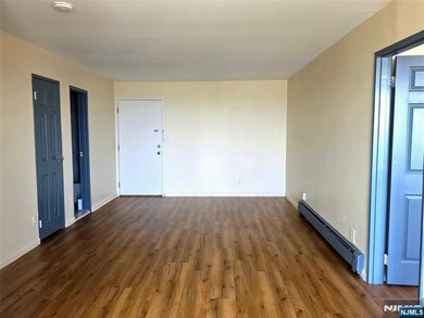 Renovated one-bedroom condo for sale in Palisades Park, NJ 07650 - photo 13