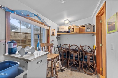 Discover coastal living in this charming 1950s cottage-style - photo 17