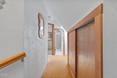 Discover coastal living in this charming 1950s cottage-style - photo 19