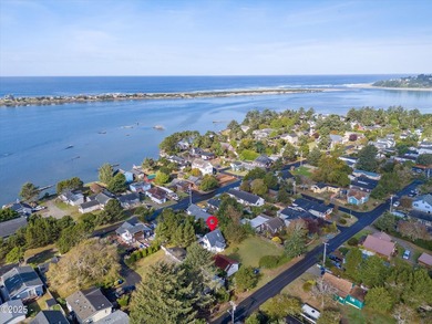 Discover coastal living in this charming 1950s cottage-style - photo 31