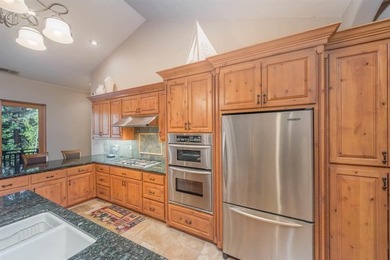Stunning custom built home with a well thought out floor plan - photo 10