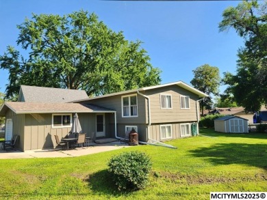 Clear Lake Home For Sale in Clear Lake Iowa