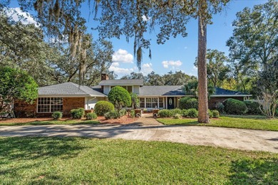 (private lake, pond, creek) Home For Sale in Longwood Florida