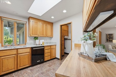 Beautifully maintained one-level home in Tualatin's sought-after - photo 14