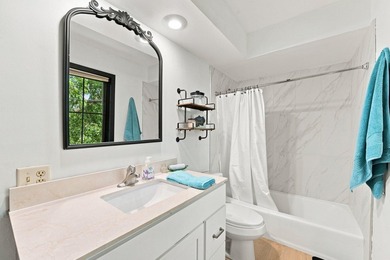Welcome to this bright and inviting 1-bedroom, 1-bath top-floor - photo 15