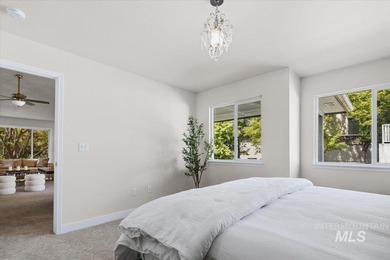 Rare better than new townhome minutes from downtown Eagle in a - photo 16