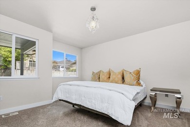 Rare better than new townhome minutes from downtown Eagle in a - photo 17