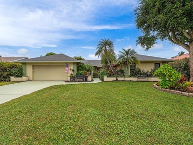 (private lake, pond, coastal) Home For Sale in Naples Florida