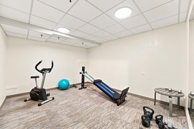 Welcome to this bright and inviting 1-bedroom, 1-bath top-floor - photo 22