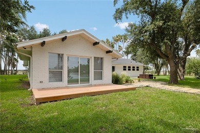 Stunning lakefront home sitting on over an acre in the exclusive - photo 28