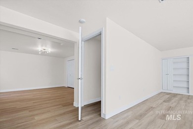 Rare better than new townhome minutes from downtown Eagle in a - photo 30