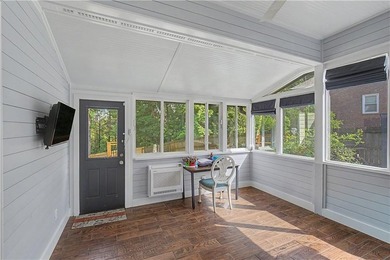 PRICED BELOW MARKET VALUE FOR EXCEPTIONAL VALUE ! Enjoy a - photo 12