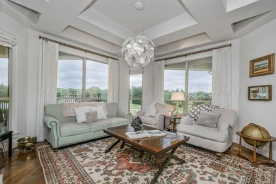 Nestled on the 13th hole, this exceptional golf course estate - photo 13