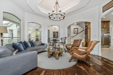 Nestled on the 13th hole, this exceptional golf course estate - photo 14
