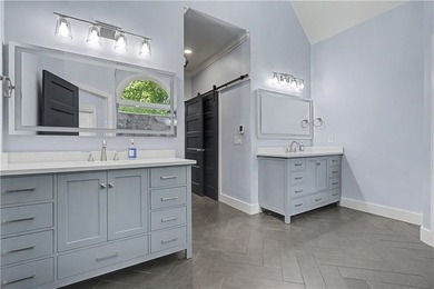PRICED BELOW MARKET VALUE FOR EXCEPTIONAL VALUE ! Enjoy a - photo 16