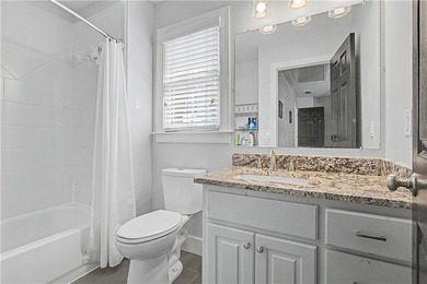 PRICED BELOW MARKET VALUE FOR EXCEPTIONAL VALUE ! Enjoy a - photo 20