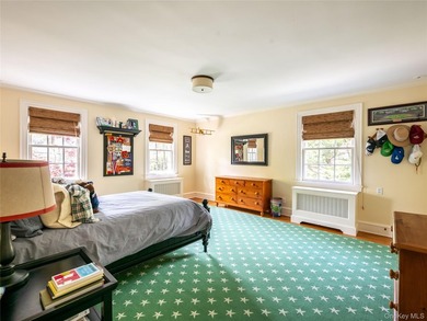 Quintessential Munsey Park - this stately, grand brick colonial - photo 23