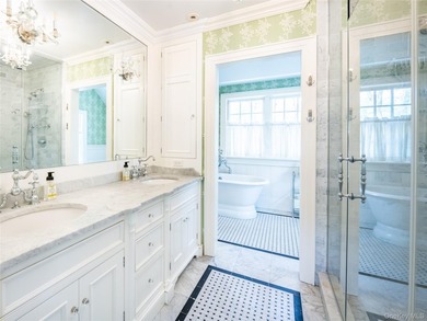 Quintessential Munsey Park - this stately, grand brick colonial - photo 26