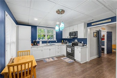 PRICED BELOW MARKET VALUE FOR EXCEPTIONAL VALUE ! Enjoy a - photo 27